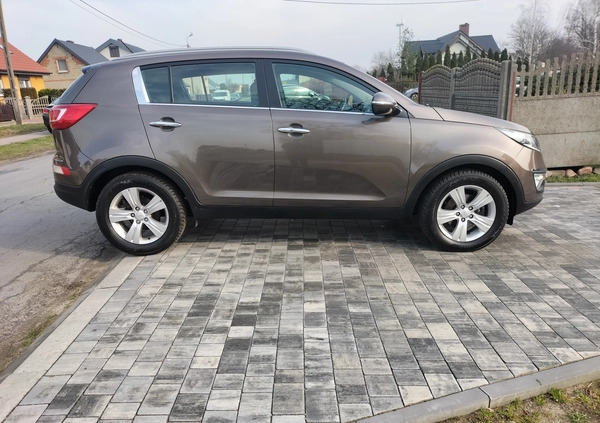 Kia Sportage cena 44900 przebieg: 223000, rok produkcji 2013 z Urzędów małe 232